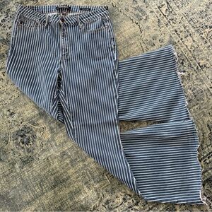 Judy Blue High-Waist, Super-Flare Jeans 13/31